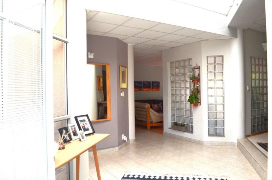 5 Bedroom Property for Sale in Wilkoppies North West